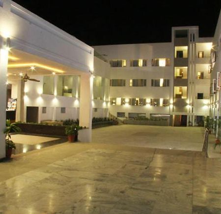Alka Hotel Udaipur Exteriör bild