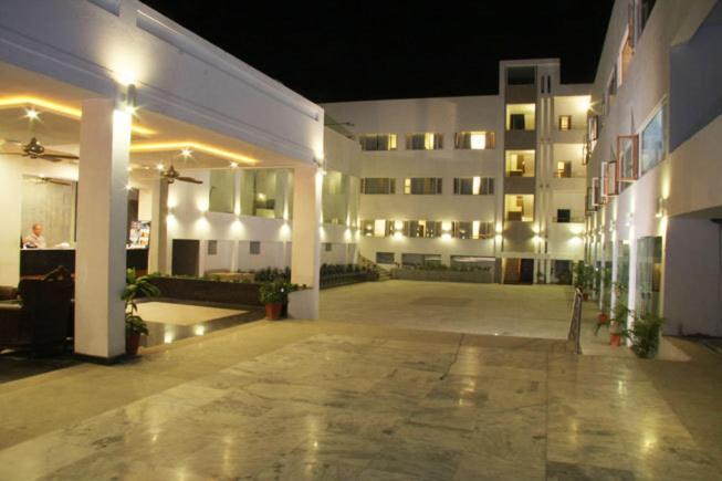 Alka Hotel Udaipur Exteriör bild